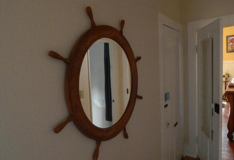 مبيت وإفطار Katys Inn