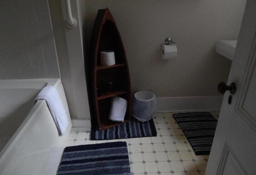 مبيت وإفطار Katys Inn