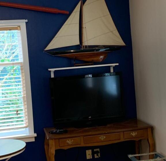 مبيت وإفطار Katys Inn