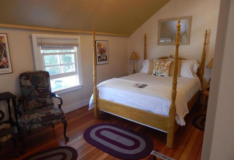 مبيت وإفطار Katys Inn