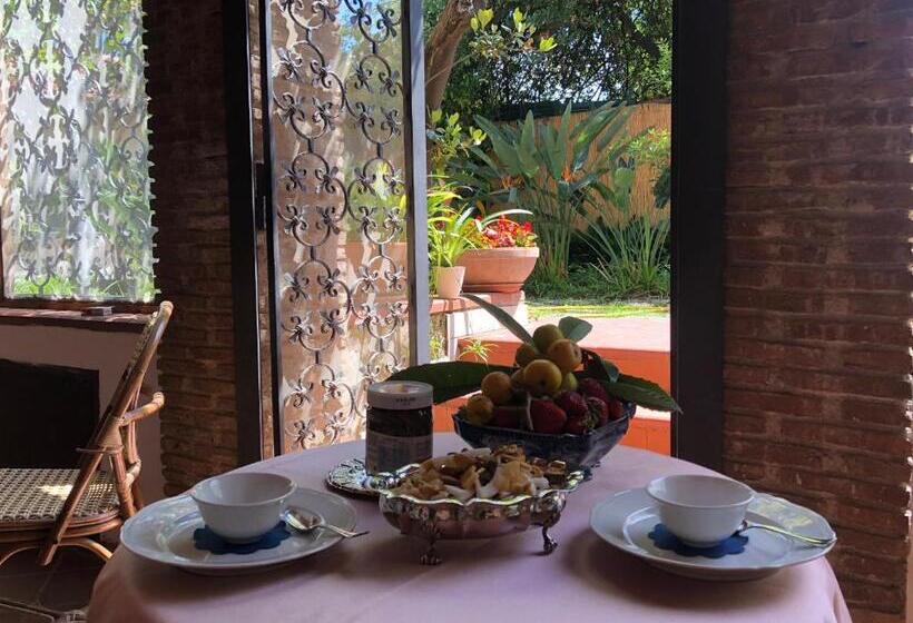 تختخواب و صبحانه L Elisea Maison De Charme