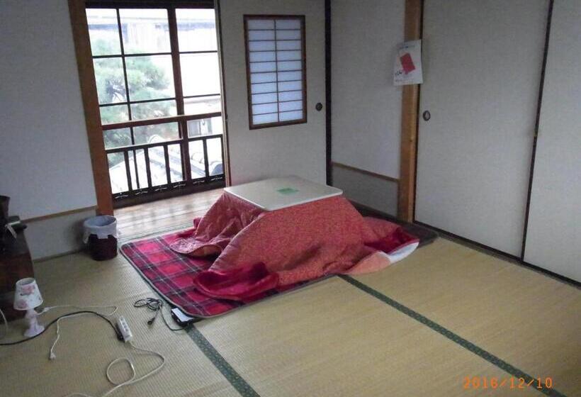 Bed and Breakfast Oyajino Umi