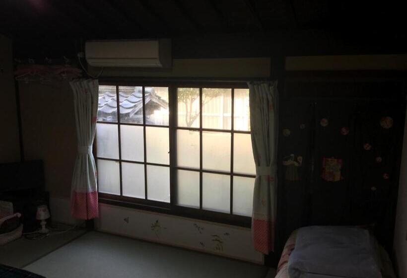 Bed and Breakfast Oyajino Umi