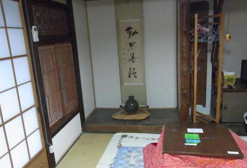 Bed and Breakfast Oyajino Umi