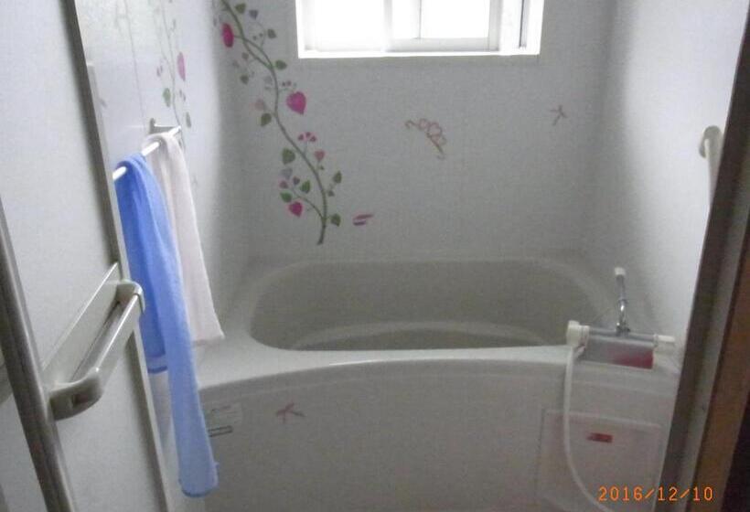 Bed and Breakfast Oyajino Umi