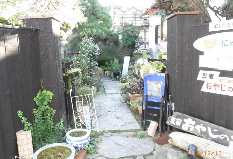 Bed and Breakfast Oyajino Umi