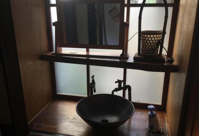 Bed and Breakfast Oyajino Umi