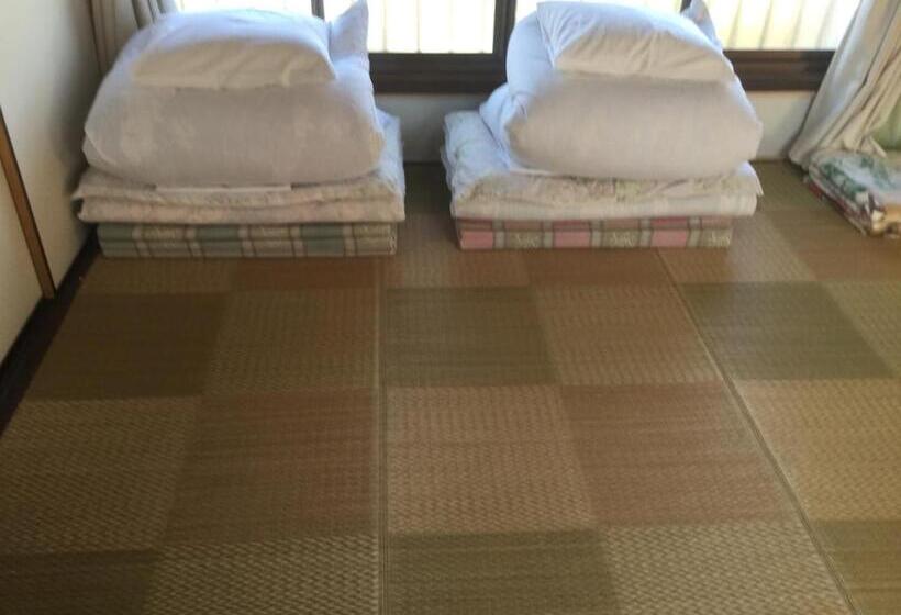 Bed and Breakfast Oyajino Umi