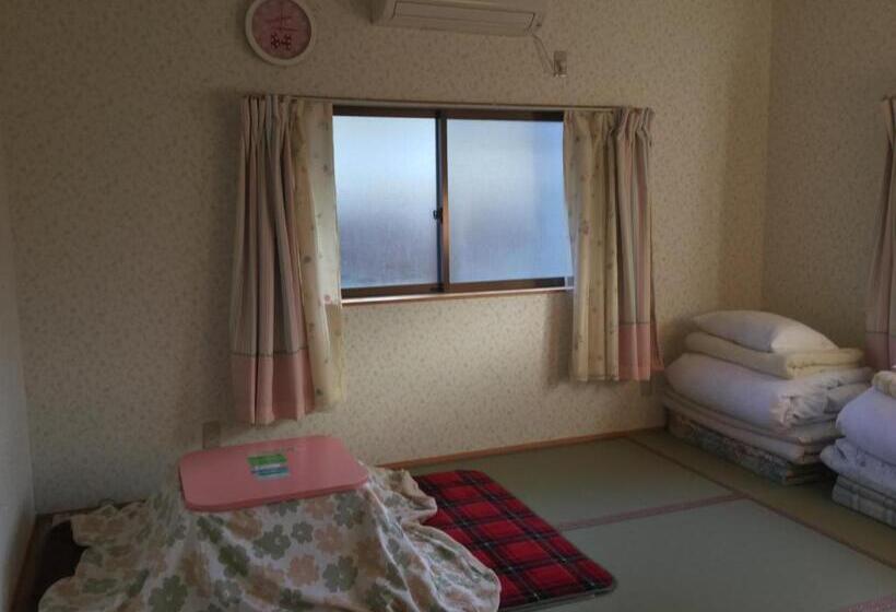 Bed and Breakfast Oyajino Umi