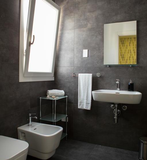 تختخواب و صبحانه Regina's Home