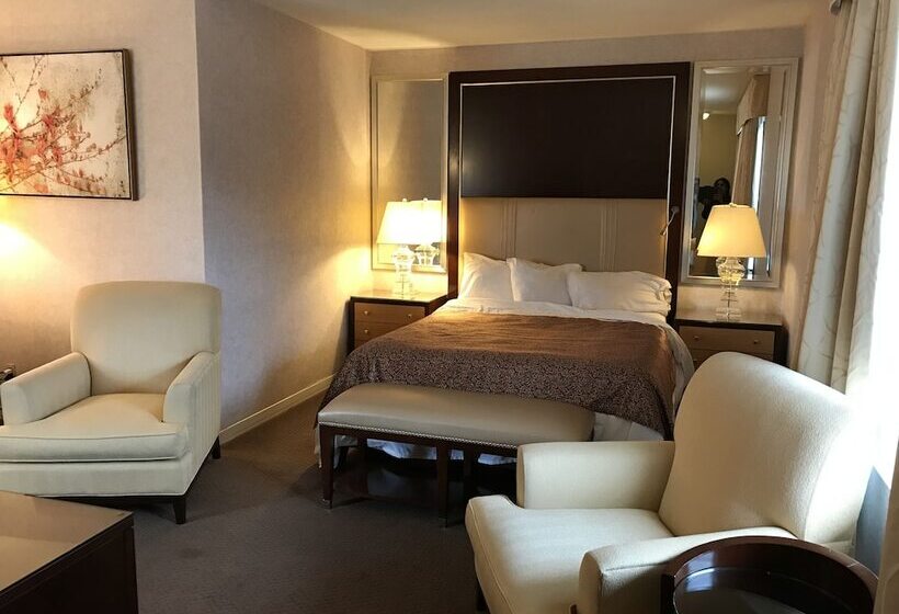 Cardinal Court Motel