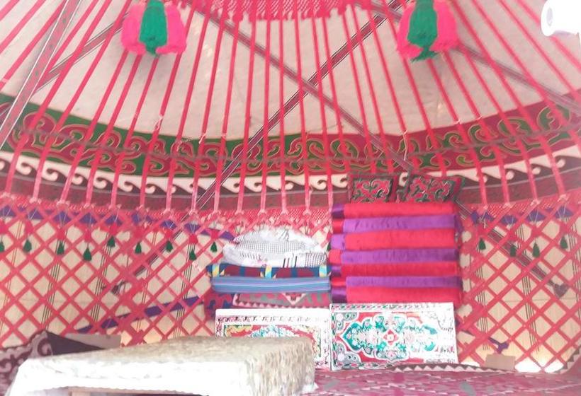 Happy Hostel In Kochkor