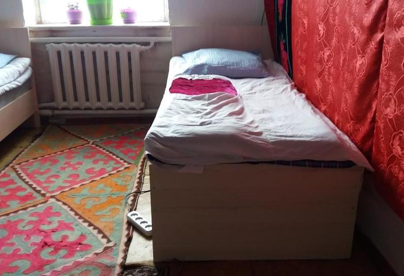 Happy Hostel In Kochkor