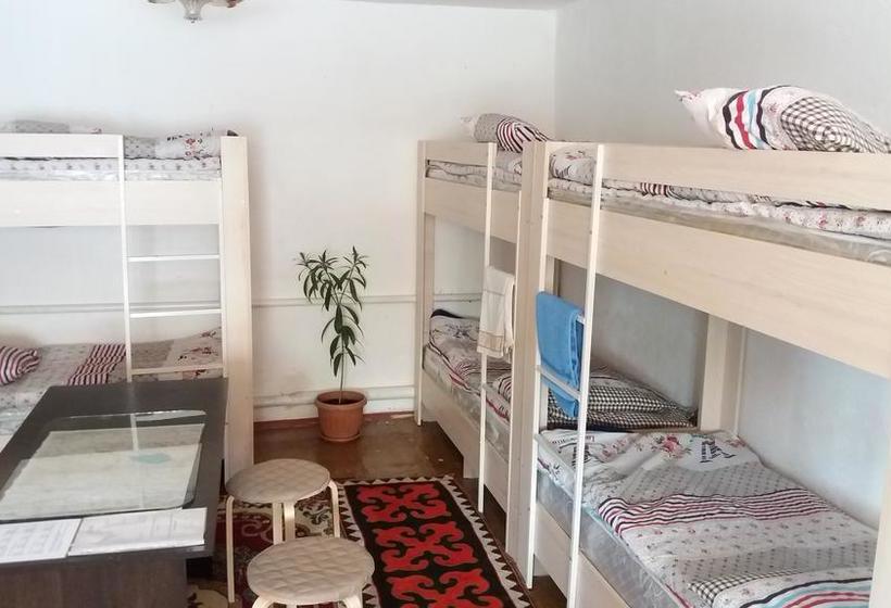 Happy Hostel In Kochkor