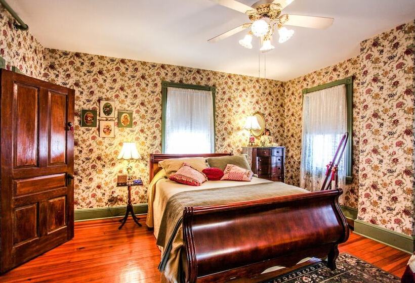 Hollerstown Hill Bed And Breakfast
