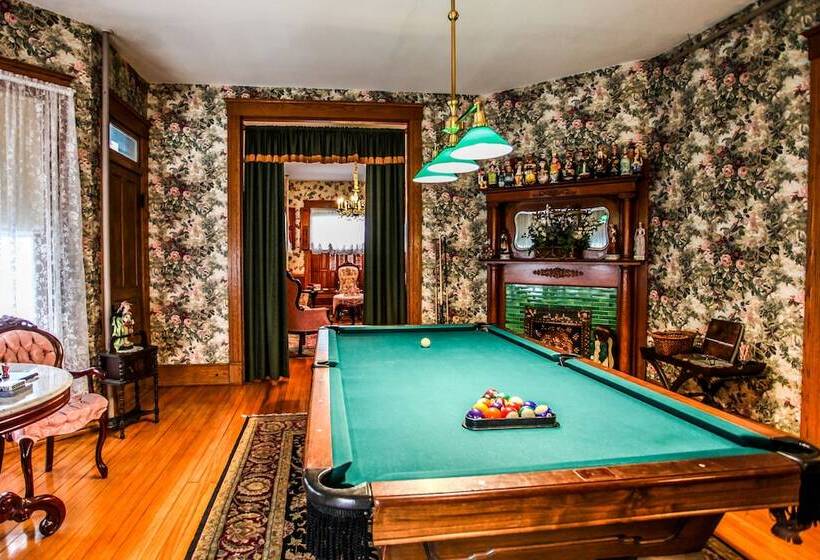 Hollerstown Hill Bed And Breakfast