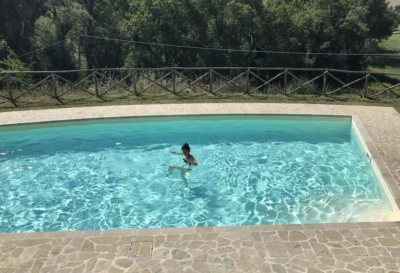 בית מלון כפרי Abbazia Di Sant Urbano  Locanda