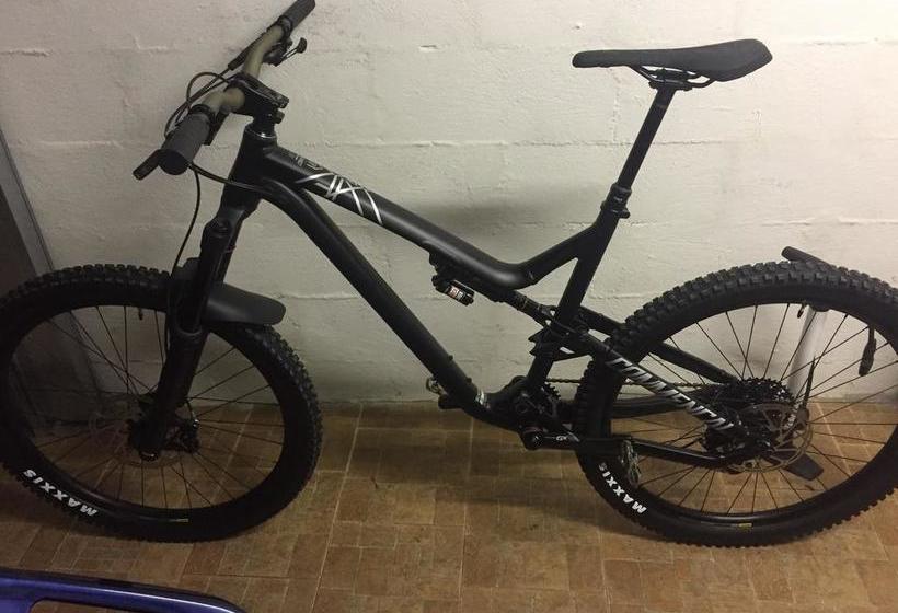 Отель Albergo Aduepassi & Servizio Bike Shuttle