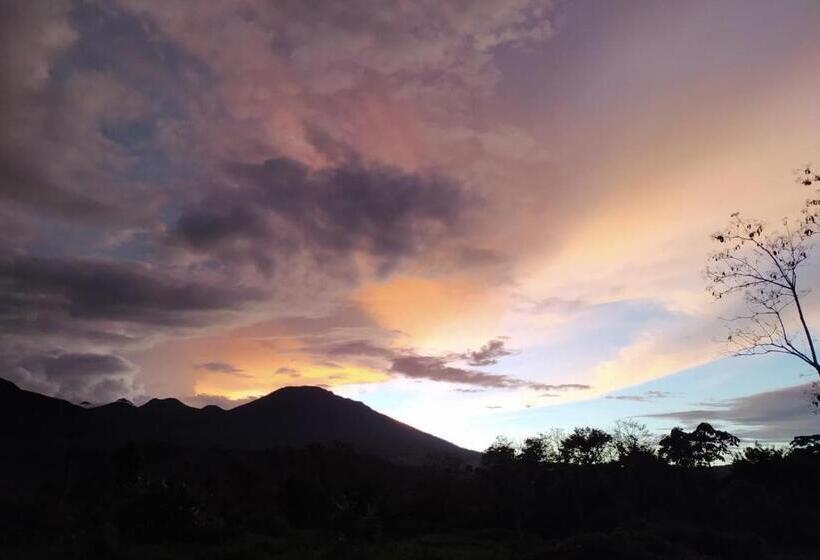 فندق Cacao Río Celeste