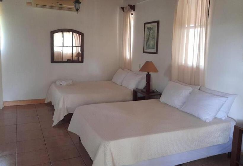 فندق Cacao Río Celeste