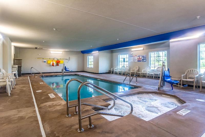 Cobblestone Hotel & Suites   Greenville