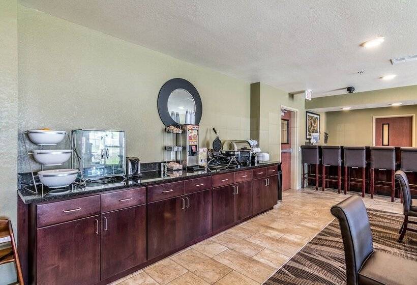 فندق Cobblestone Inn & Suites  Barron