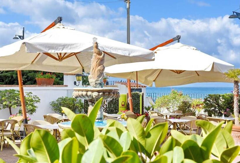 فندق Costa D'oro