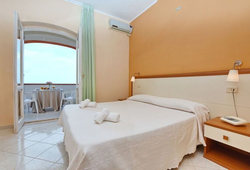 فندق Costa D'oro