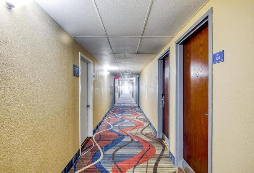 فندق Fairbridge Inn Express Monroe City