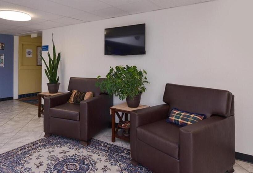 فندق Fairbridge Inn Express Monroe City