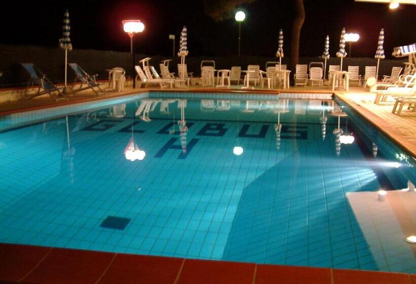 هتل Family Globus