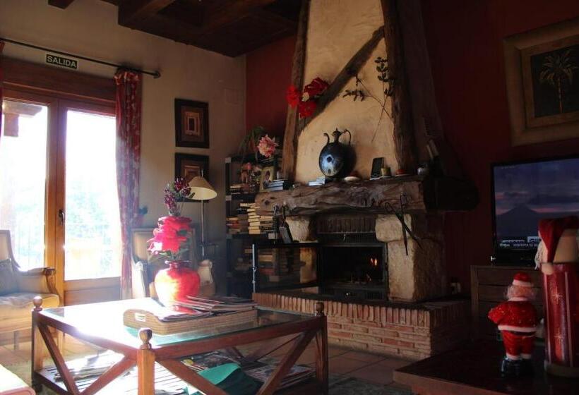 Отель Finca Rincón De La Vega