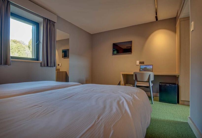 בית מלון כפרי Hôtel Five Nations