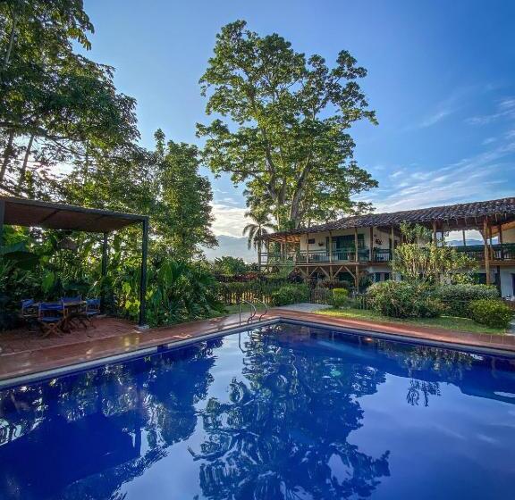 هتل Hacienda Bambusa