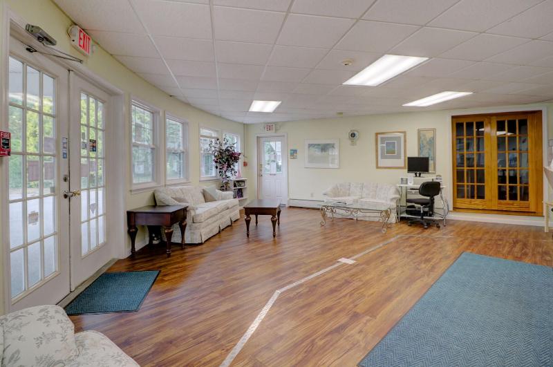 Отель Hamilton Village Inn