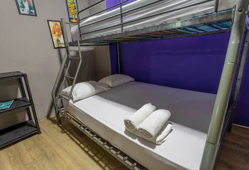فندق Hostel The Pod 33