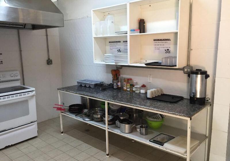 فندق Hostel The Pod 33