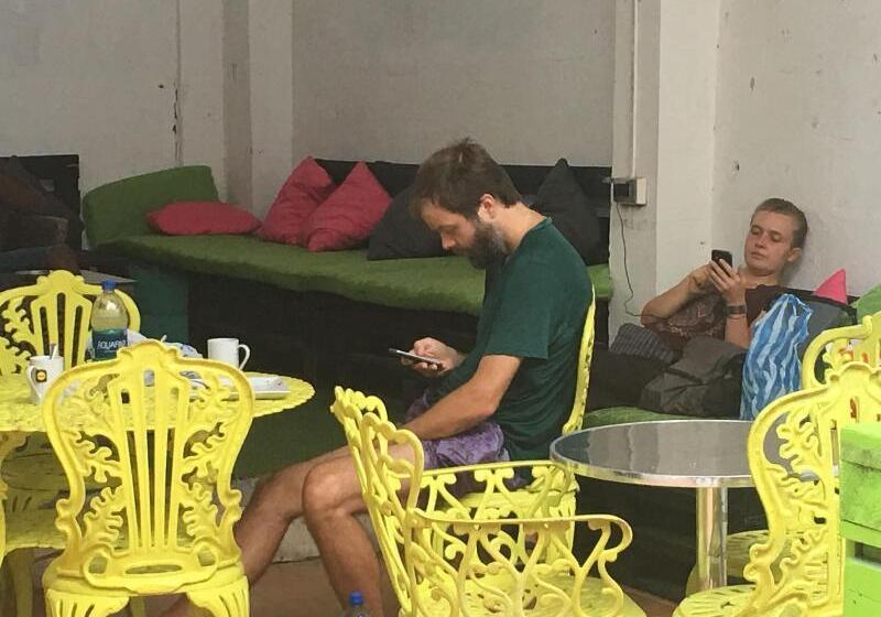 فندق Hostel The Pod 33