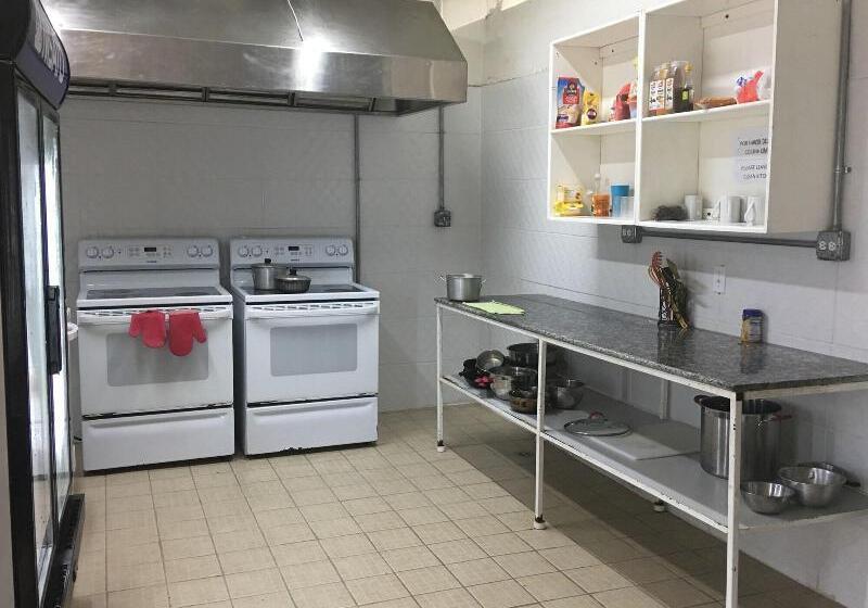 فندق Hostel The Pod 33