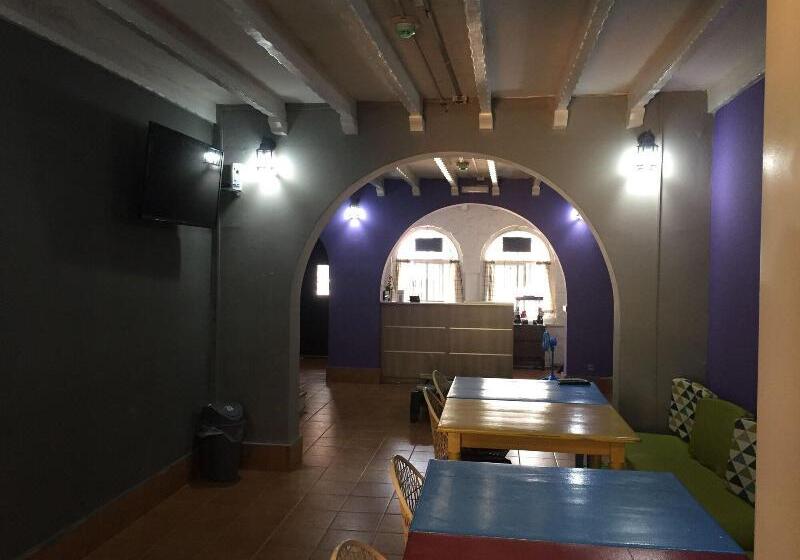 فندق Hostel The Pod 33