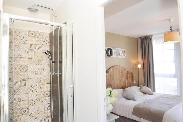 ホテル Hôtel Restaurant Corto Maltese