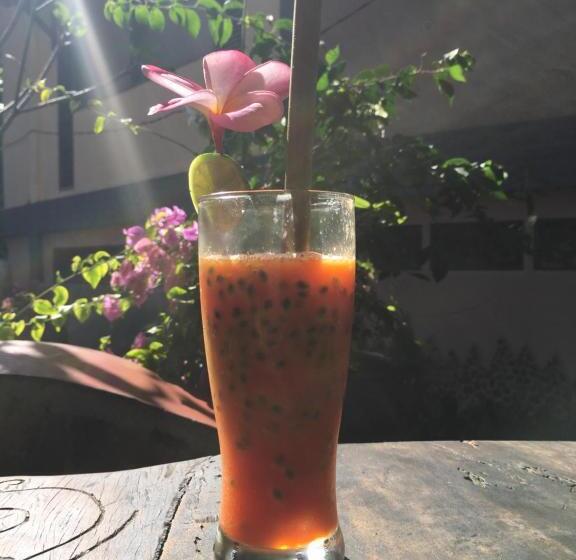 호텔 Jungle Inn Bukit Lawang