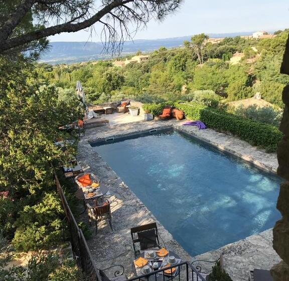 Отель La Borie En Provence