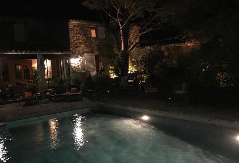 Отель La Borie En Provence