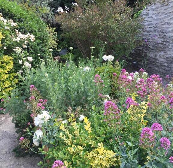 Отель La Borie En Provence