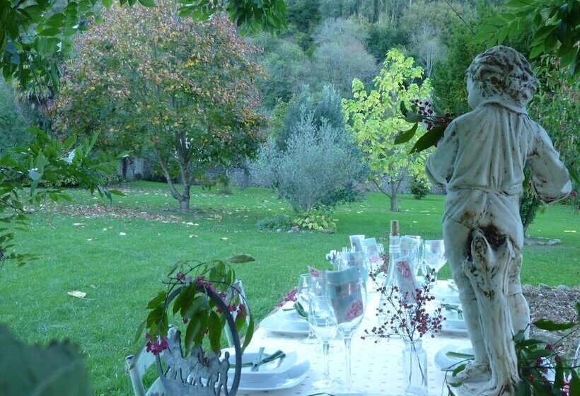 בית מלון כפרי La Casona Azul