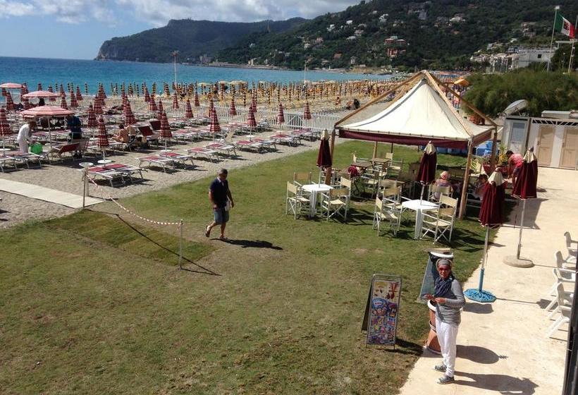 호텔 Ligure