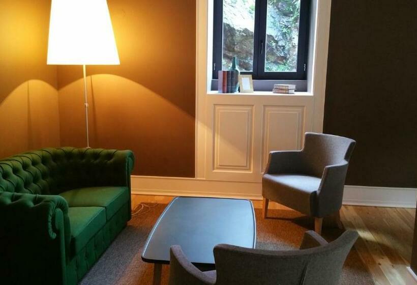 ホテル Longroiva  Rural