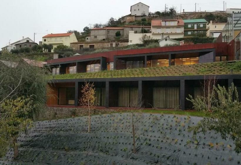 ホテル Longroiva  Rural