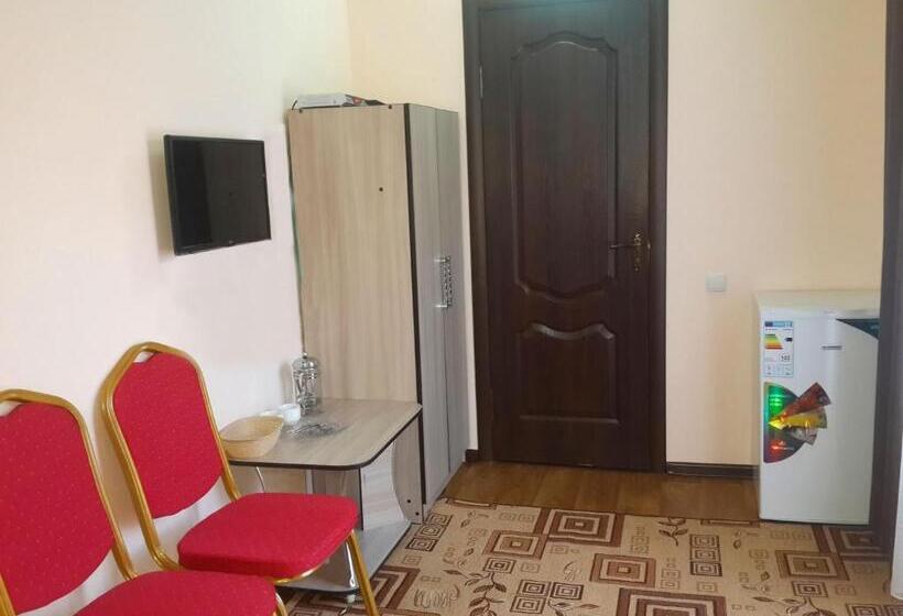 هتل Mini Pansionat Maksat